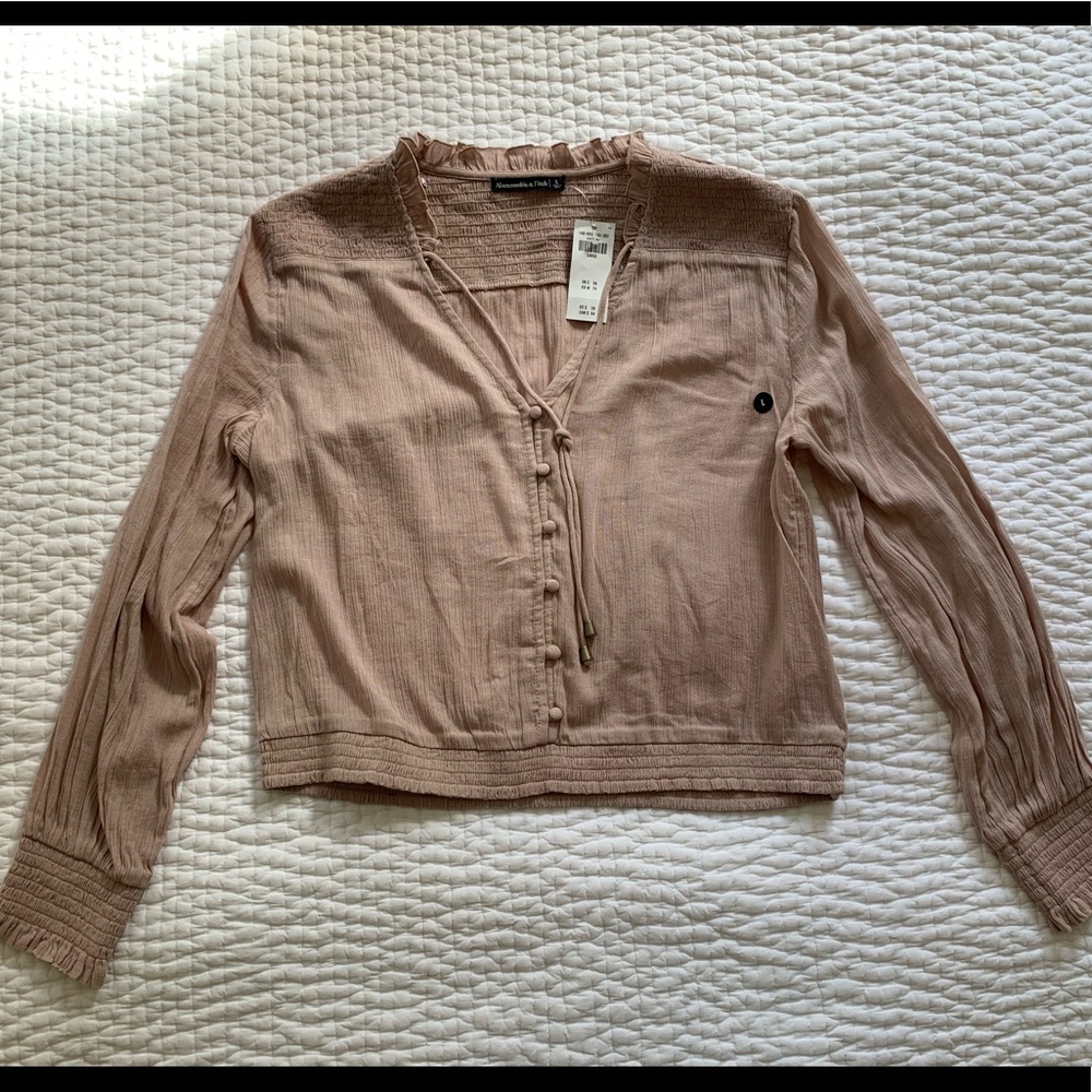 Abercrombie & Fitch blush long sleeve blouse